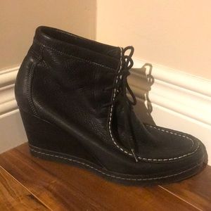 Hush Puppies - Black-genuine leather- wedge bootie